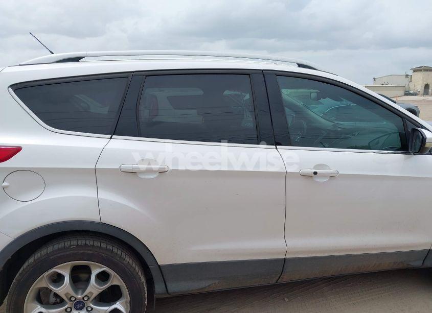 Photo 13 of 2015 Ford Escape TITANIUM (VIN 1FMCU0J99FUB12341)