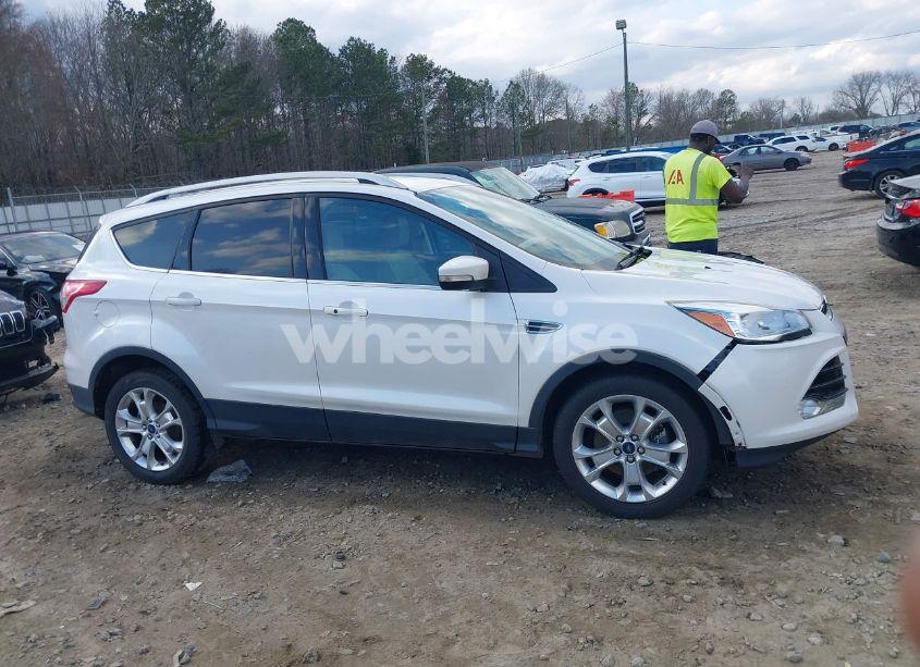 Photo 14 of 2016 Ford Escape TITANIUM (VIN 1FMCU0J99GUC19097)