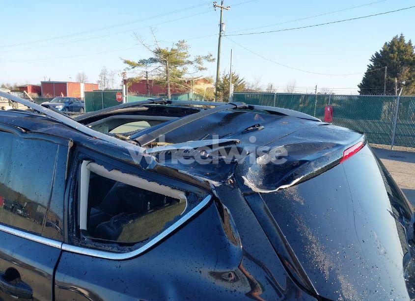 Photo 17 of 2017 Ford Escape TITANIUM (VIN 1FMCU0J99HUA09827)