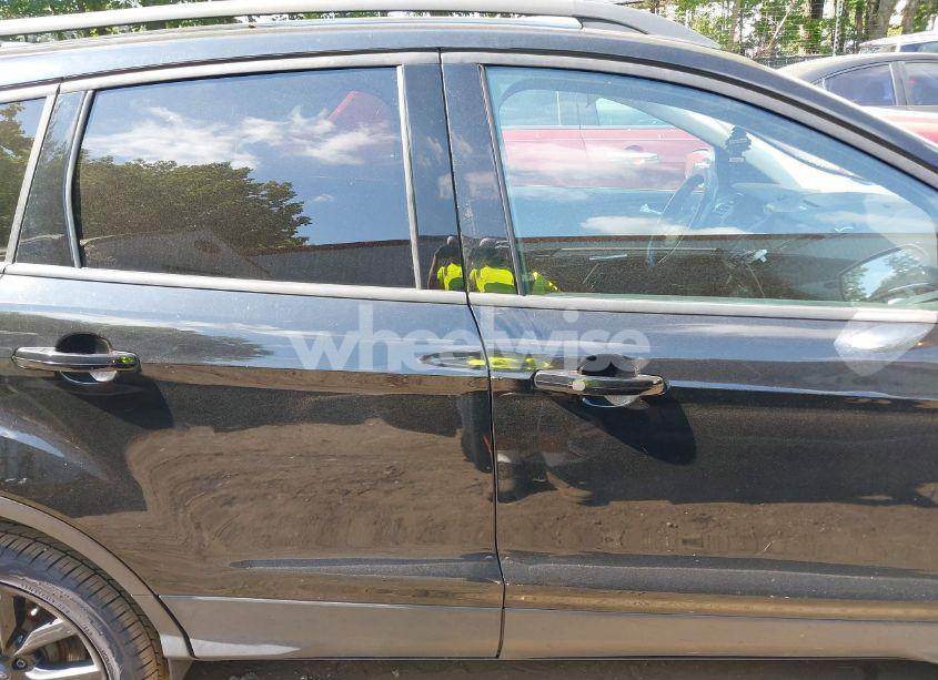 Photo 13 of 2017 Ford Escape TITANIUM (VIN 1FMCU0J99HUA57943)