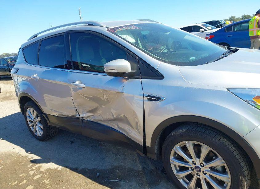 Photo 6 of 2017 Ford Escape TITANIUM (VIN 1FMCU0J99HUE25943)