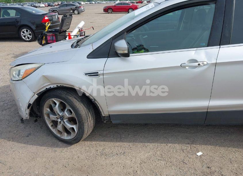 Photo 18 of 2016 Ford Escape TITANIUM (VIN 1FMCU0J9XGUB19929)