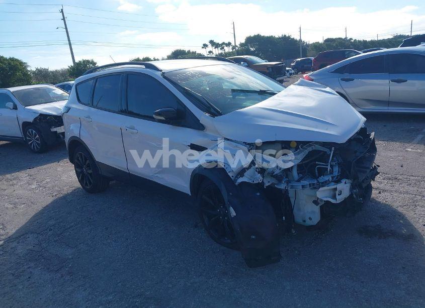 2017 Ford Escape TITANIUM (VIN 1FMCU0J9XHUB85995) main photo