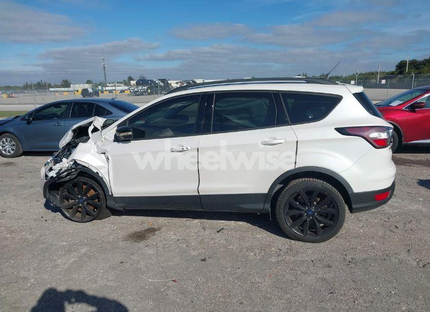 Photo 15 of 2017 Ford Escape TITANIUM (VIN 1FMCU0J9XHUB85995)