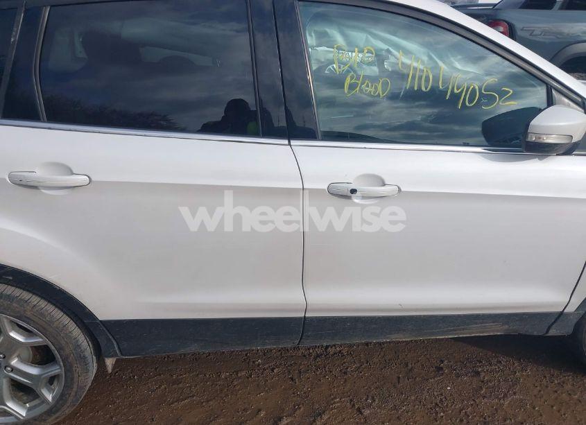 Photo 13 of 2019 Ford Escape TITANIUM (VIN 1FMCU0J9XKUA61121)