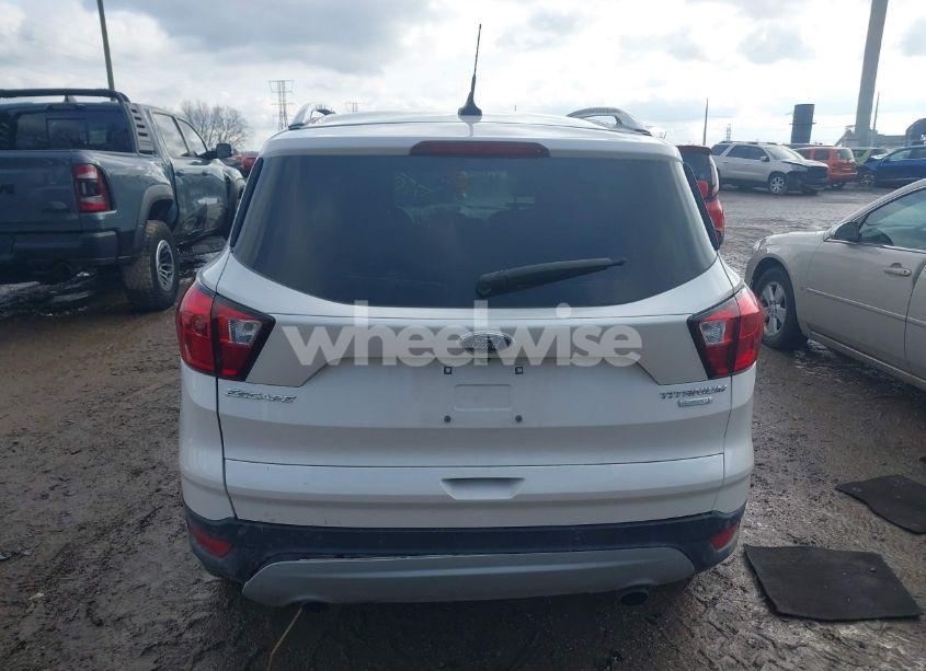 Photo 16 of 2019 Ford Escape TITANIUM (VIN 1FMCU0J9XKUA61121)