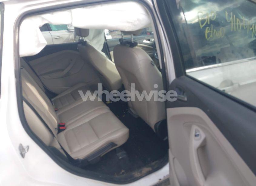 Photo 8 of 2019 Ford Escape TITANIUM (VIN 1FMCU0J9XKUA61121)