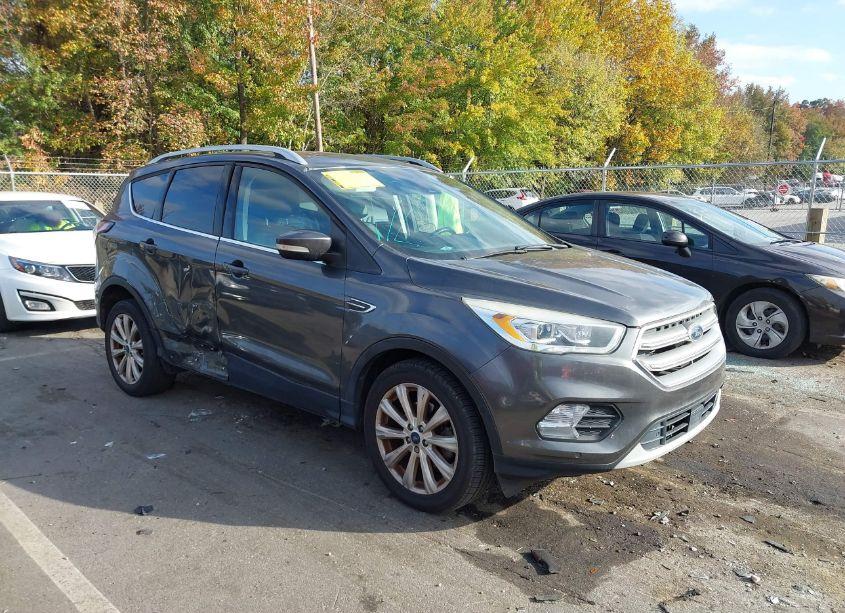 2017 Ford Escape TITANIUM (VIN 1FMCU0JD2HUC94438) main photo