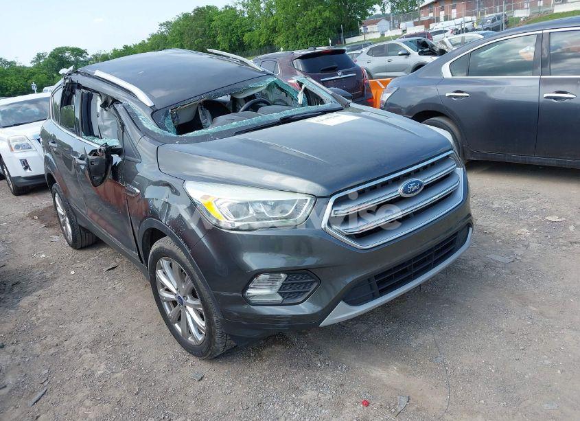 2017 Ford Escape TITANIUM (VIN 1FMCU0JD3HUA57747) main photo