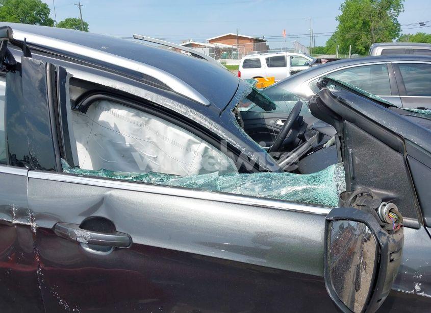 Photo 5 of 2017 Ford Escape TITANIUM (VIN 1FMCU0JD3HUA57747)