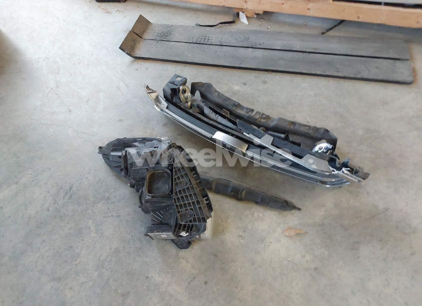 Photo 12 of 2017 Ford Escape TITANIUM (VIN 1FMCU0JD4HUD75912)