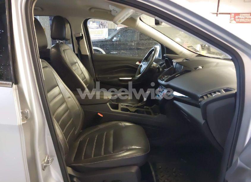 Photo 5 of 2017 Ford Escape TITANIUM (VIN 1FMCU0JD4HUD75912)