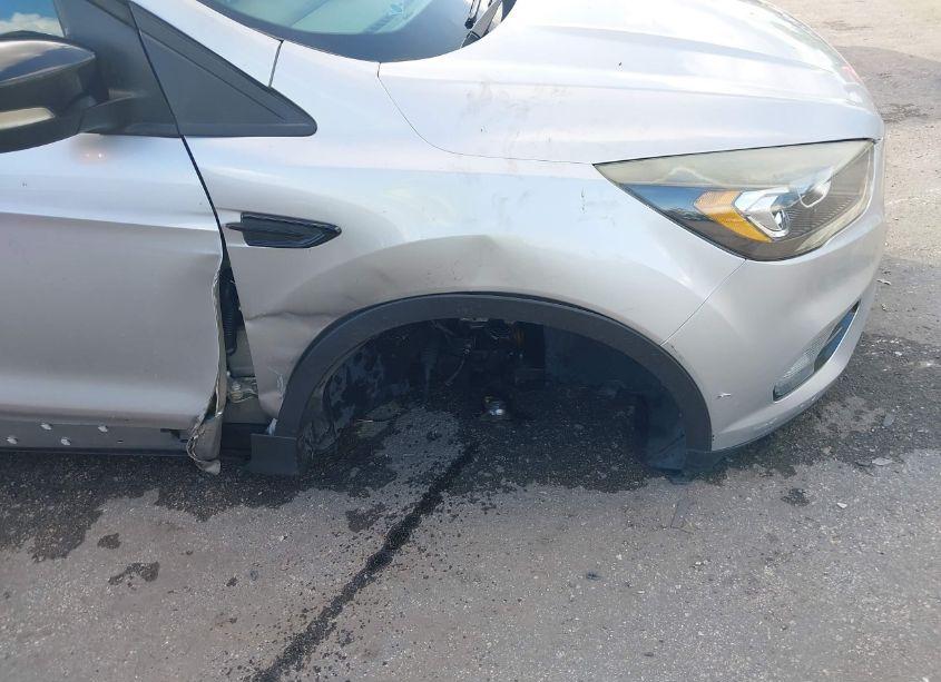 Photo 6 of 2017 Ford Escape TITANIUM (VIN 1FMCU0JD6HUC19077)