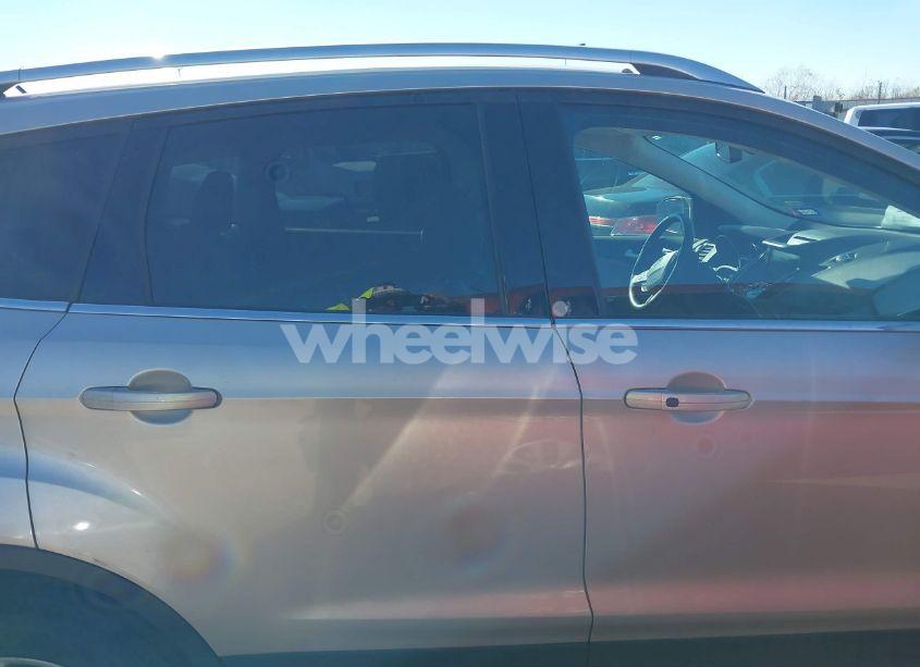 Photo 13 of 2017 Ford Escape TITANIUM (VIN 1FMCU0JD7HUE46911)