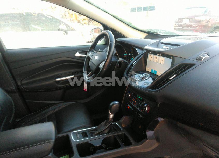 Photo 5 of 2017 Ford Escape TITANIUM (VIN 1FMCU0JD8HUE33634)