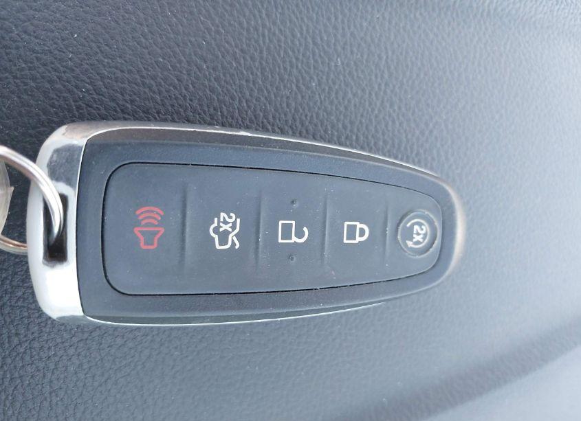 Photo 11 of 2017 Ford Escape TITANIUM (VIN 1FMCU0JD9HUA32108)