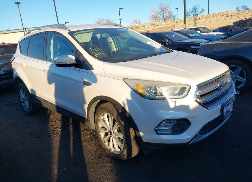 2017 Ford Escape TITANIUM (VIN 1FMCU0JDXHUD84534) main photo