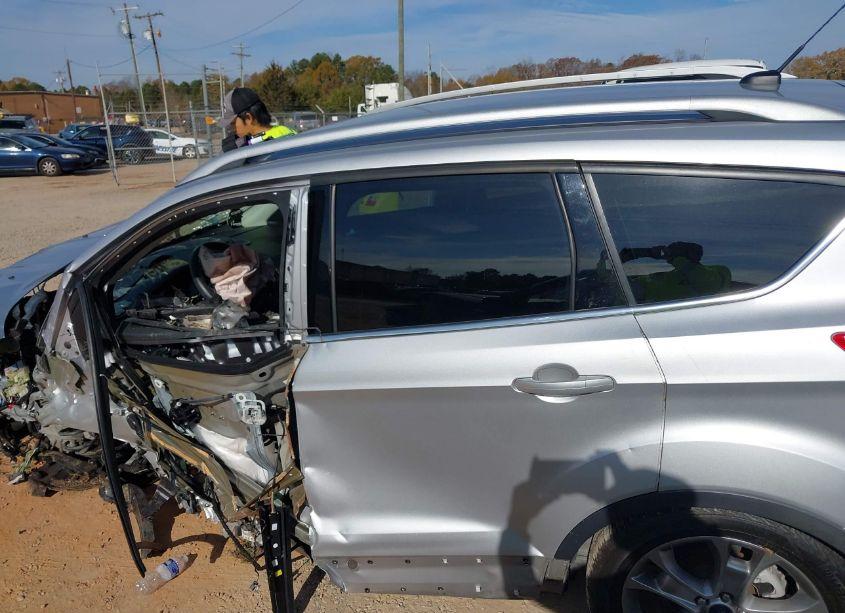 Photo 13 of 2015 Ford Escape TITANIUM (VIN 1FMCU0JX2FUB35930)