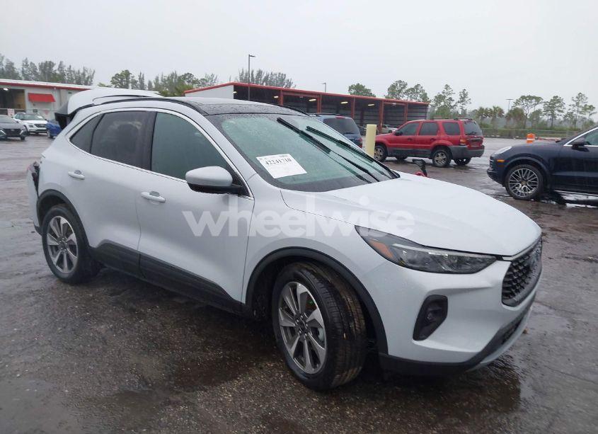 2025 Ford Escape PLATINUM (VIN 1FMCU0JZ4SUA18510) main photo