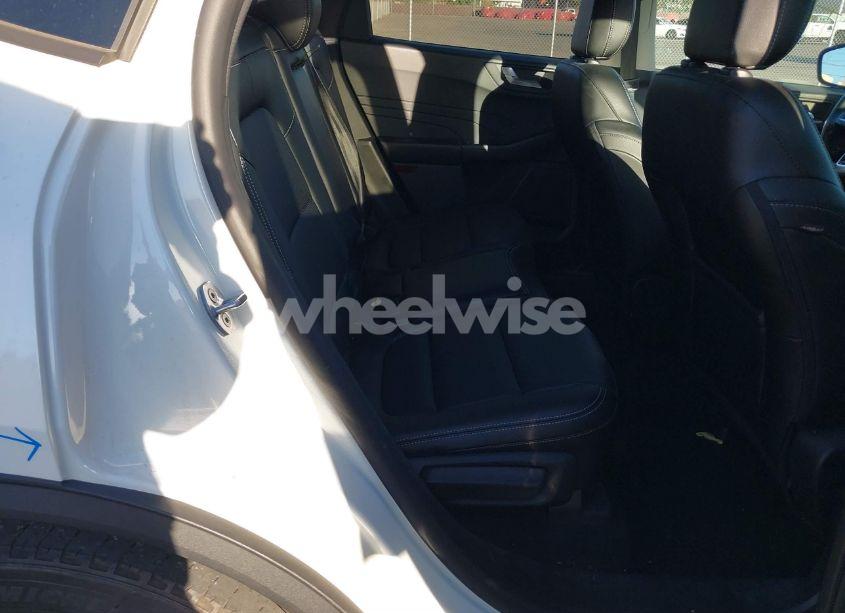 Photo 8 of 2022 Ford Escape SEL PLUG-IN HYBRID (VIN 1FMCU0KZ4NUA18249)