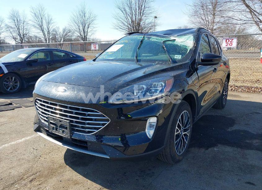 Photo 2 of 2022 Ford Escape TITANIUM PLUG-IN HYBRID (VIN 1FMCU0LZ1NUB74053)