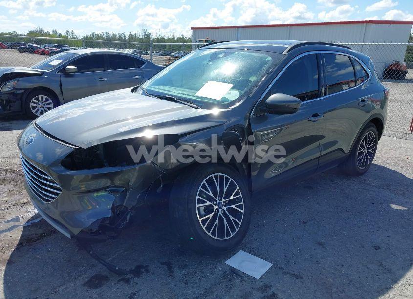 Photo 2 of 2022 Ford Escape TITANIUM PLUG-IN HYBRID (VIN 1FMCU0LZXNUB94916)