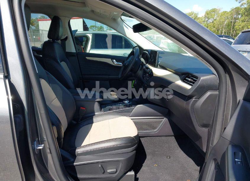 Photo 5 of 2022 Ford Escape TITANIUM PLUG-IN HYBRID (VIN 1FMCU0LZXNUB94916)