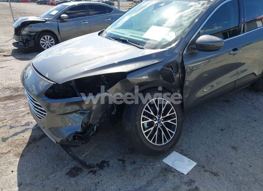 Photo 6 of 2022 Ford Escape TITANIUM PLUG-IN HYBRID (VIN 1FMCU0LZXNUB94916)