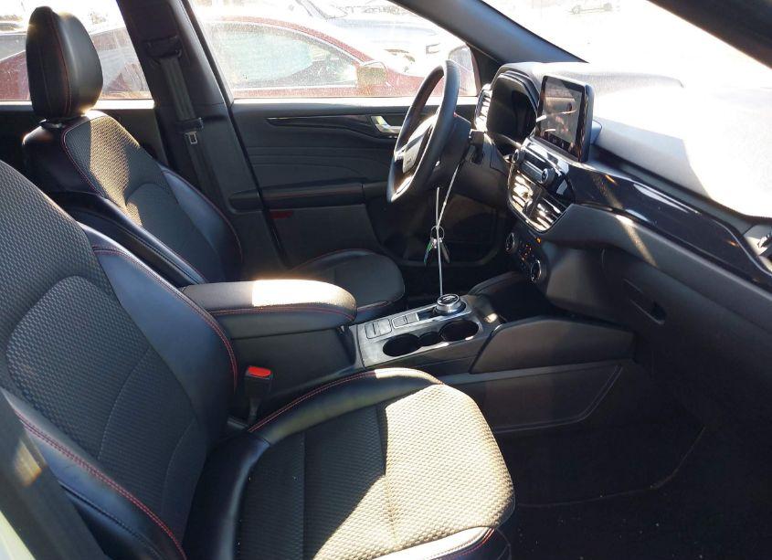 Photo 5 of 2023 Ford Escape ST-LINE (VIN 1FMCU0MN0PUA09268)