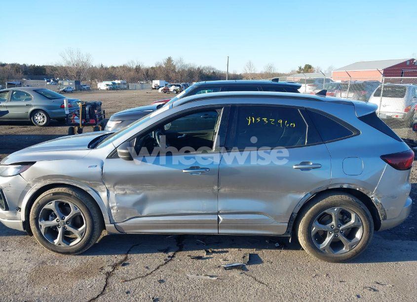 Photo 14 of 2024 Ford Escape ST-LINE (VIN 1FMCU0MN0RUA12254)
