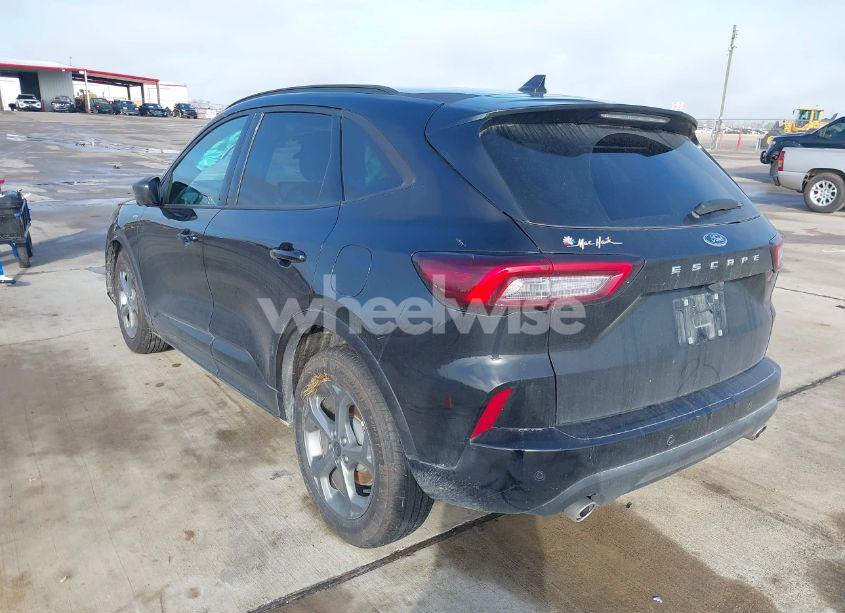 Photo 3 of 2024 Ford Escape ST-LINE (VIN 1FMCU0MN0RUA83826)