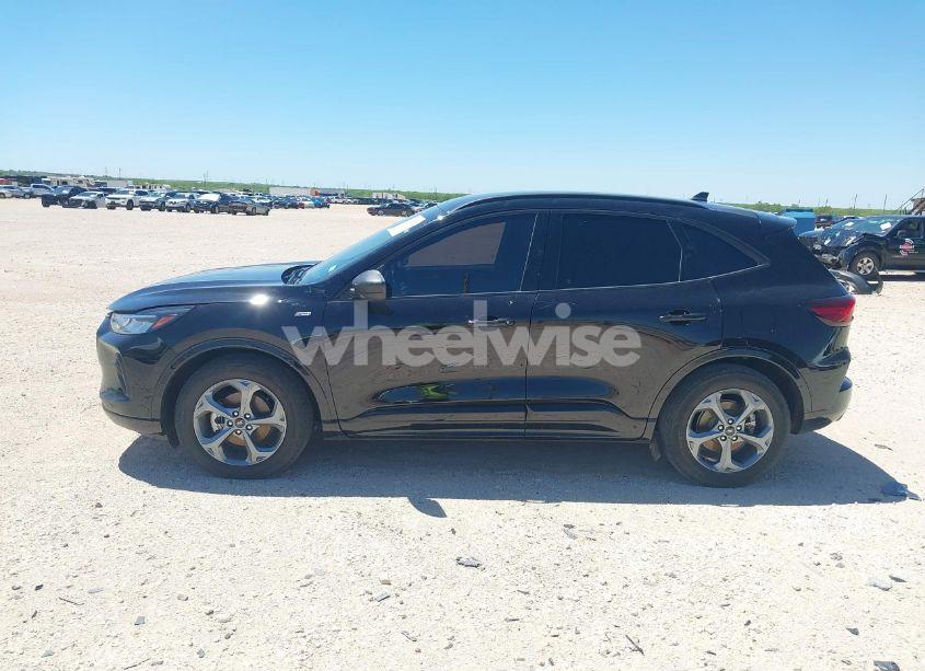 Photo 14 of 2023 Ford Escape ST-LINE (VIN 1FMCU0MN1PUB38541)