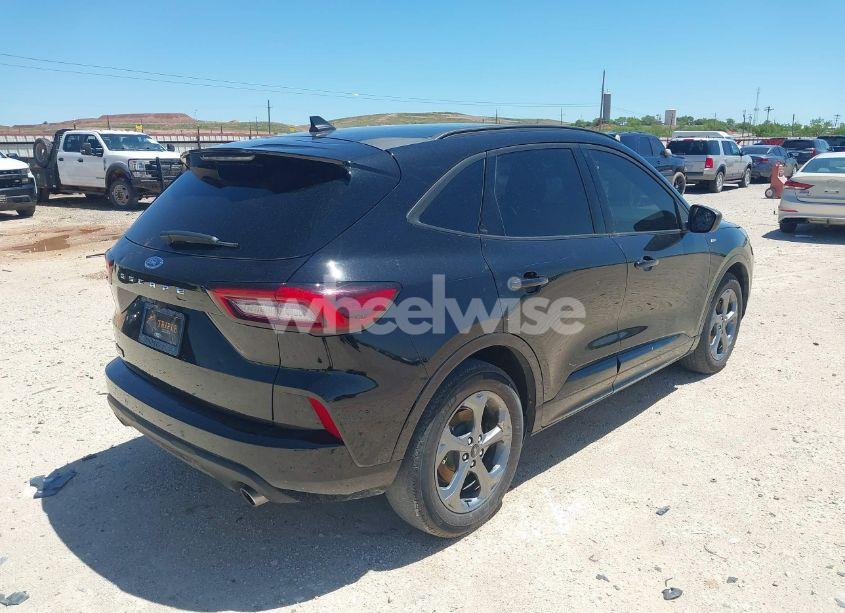 Photo 4 of 2023 Ford Escape ST-LINE (VIN 1FMCU0MN1PUB38541)