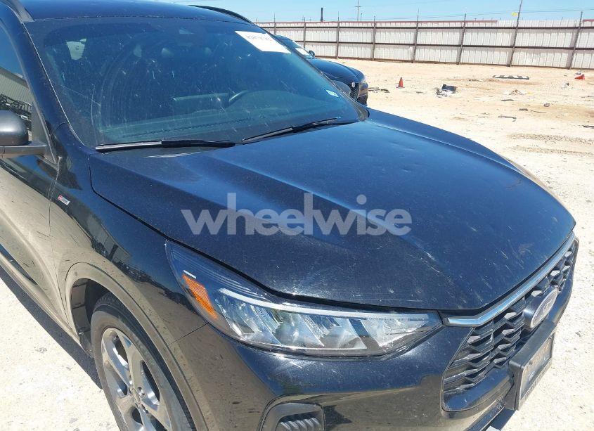 Photo 6 of 2023 Ford Escape ST-LINE (VIN 1FMCU0MN1PUB38541)