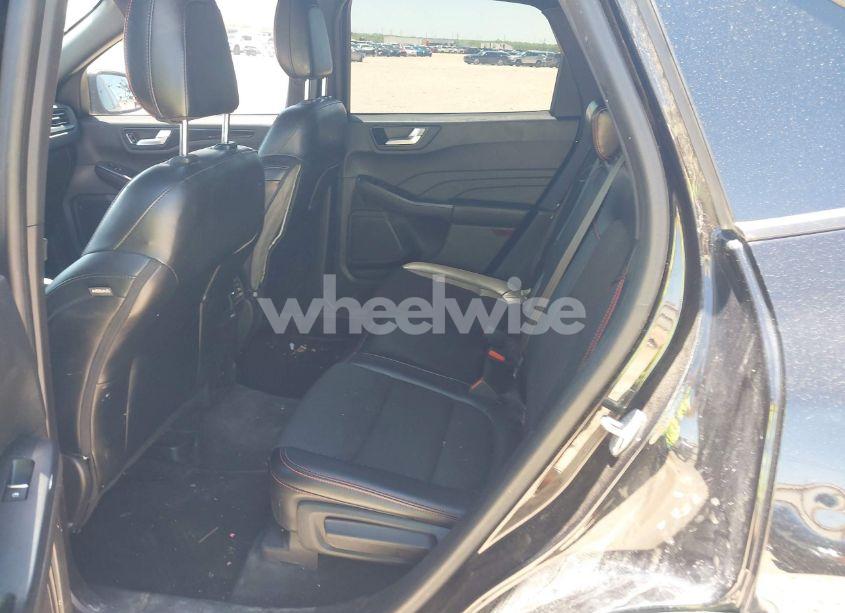 Photo 8 of 2023 Ford Escape ST-LINE (VIN 1FMCU0MN1PUB38541)