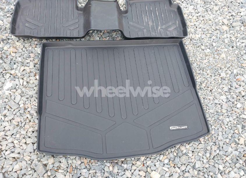 Photo 12 of 2024 Ford Escape ST-LINE (VIN 1FMCU0MN1RUA10495)