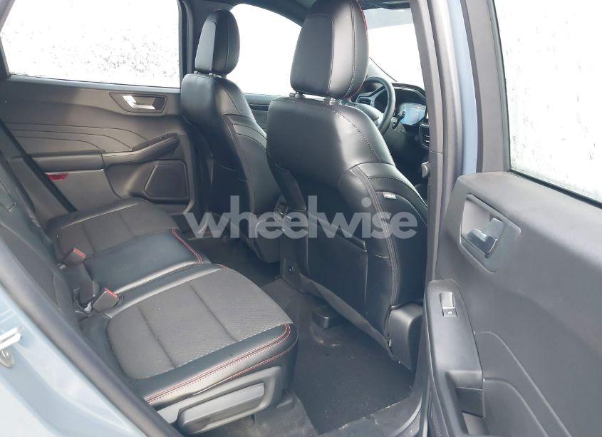 Photo 8 of 2024 Ford Escape ST-LINE (VIN 1FMCU0MN1RUA10495)