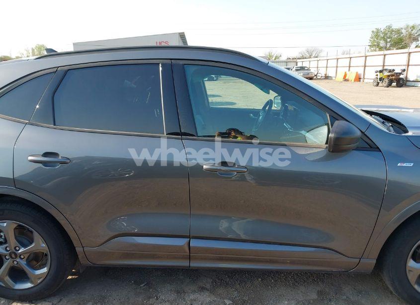 Photo 14 of 2024 Ford Escape ST-LINE (VIN 1FMCU0MN1RUA41682)