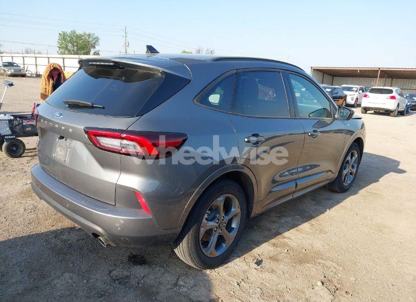 Photo 4 of 2024 Ford Escape ST-LINE (VIN 1FMCU0MN1RUA41682)