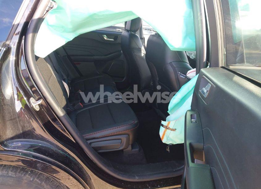 Photo 8 of 2024 Ford Escape ST-LINE (VIN 1FMCU0MN1RUB59733)