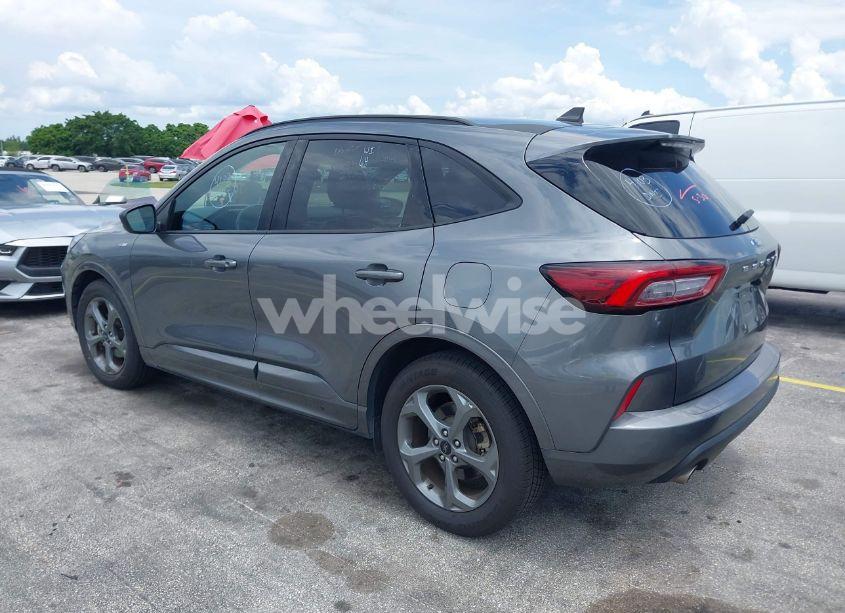 Photo 3 of 2023 Ford Escape ST-LINE (VIN 1FMCU0MN2PUA01379)