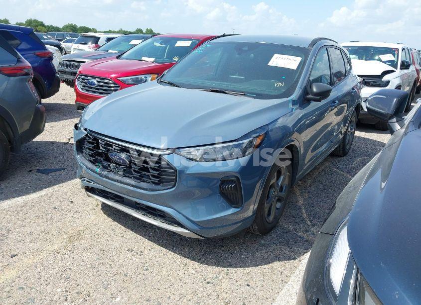 Photo 2 of 2024 Ford Escape ST-LINE (VIN 1FMCU0MN2RUA12045)