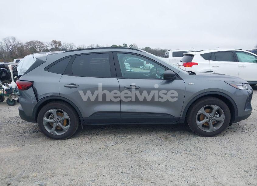 Photo 13 of 2025 Ford Escape ST-LINE (VIN 1FMCU0MN2SUA09653)