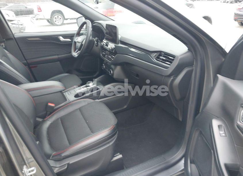 Photo 5 of 2025 Ford Escape ST-LINE (VIN 1FMCU0MN2SUA09653)