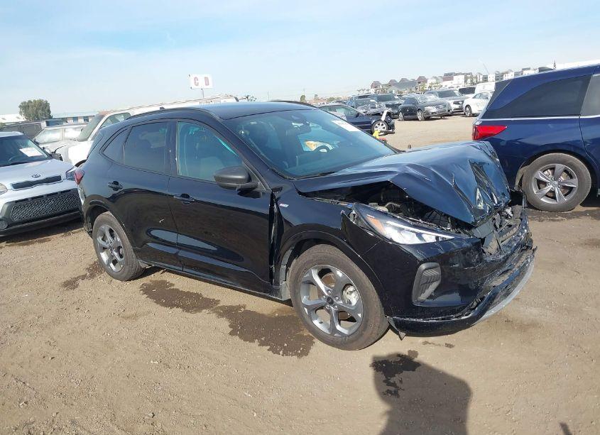 2023 Ford Escape ST-LINE (VIN 1FMCU0MN3PUA02895) main photo