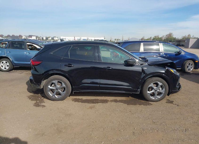 Photo 13 of 2023 Ford Escape ST-LINE (VIN 1FMCU0MN3PUA02895)