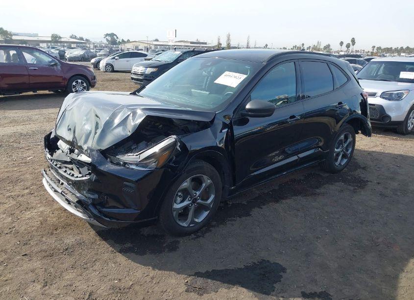 Photo 2 of 2023 Ford Escape ST-LINE (VIN 1FMCU0MN3PUA02895)