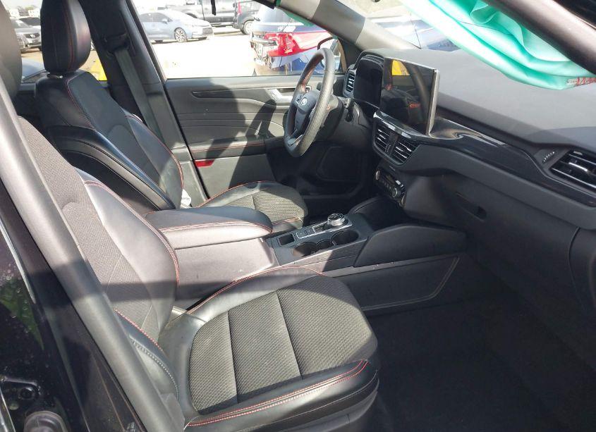 Photo 5 of 2023 Ford Escape ST-LINE (VIN 1FMCU0MN3PUA02895)