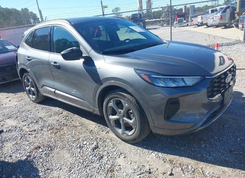 2023 Ford Escape ST-LINE (VIN 1FMCU0MN3PUA25660) main photo