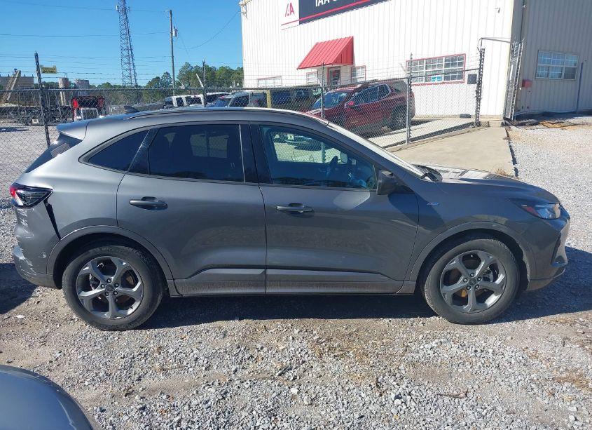 Photo 13 of 2023 Ford Escape ST-LINE (VIN 1FMCU0MN3PUA25660)
